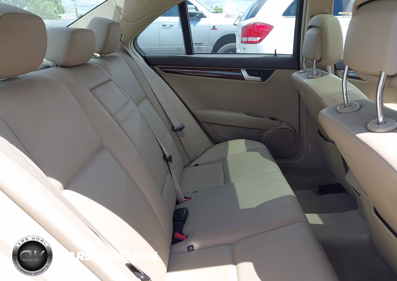 2013 Mercedes-Benz C 300 Sport 4Matic VIN:WDDGF8AB7DR242609 - 8