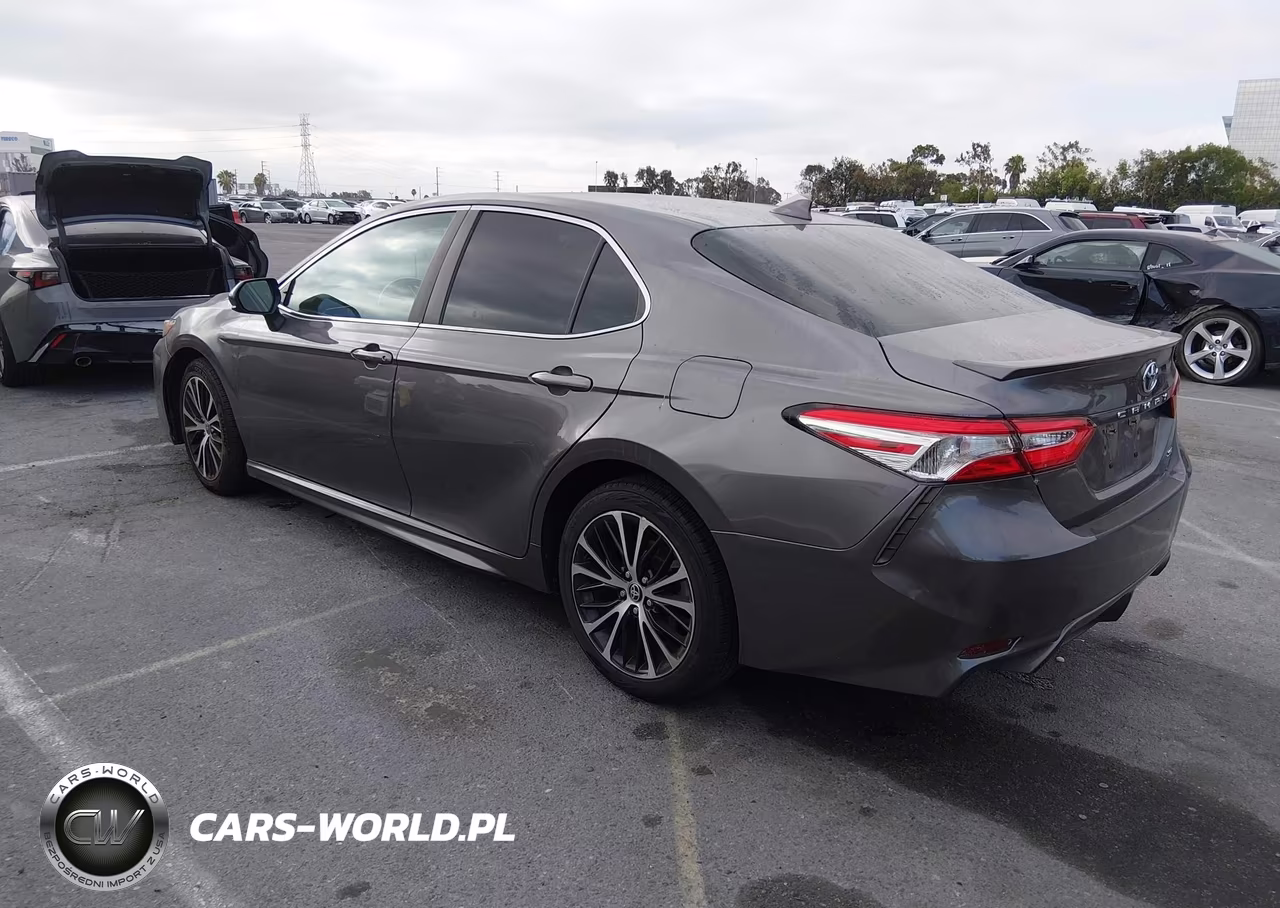 2020 Toyota Camry Se VIN:4T1G11AKXLU949095 - 3