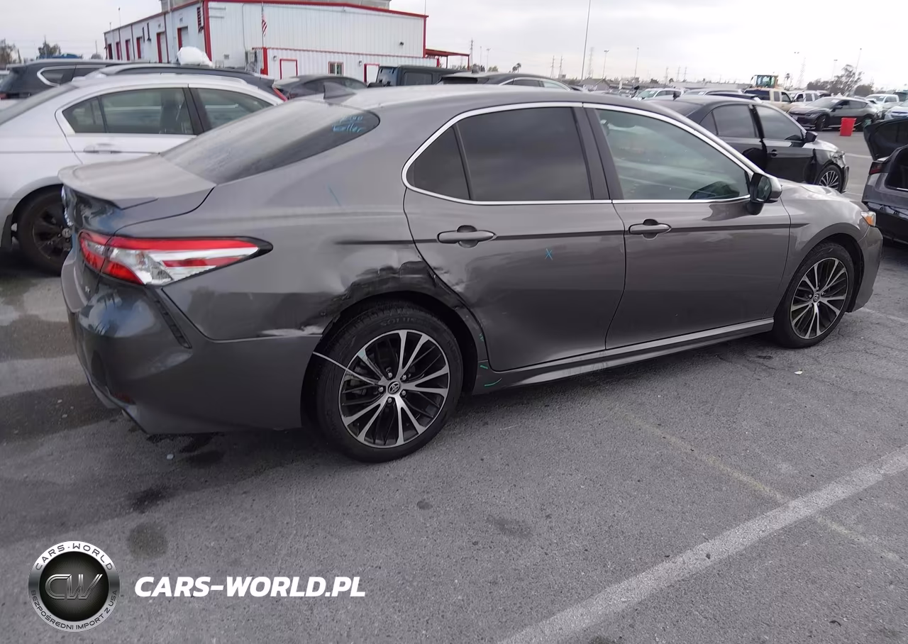 2020 Toyota Camry Se VIN:4T1G11AKXLU949095 - 4