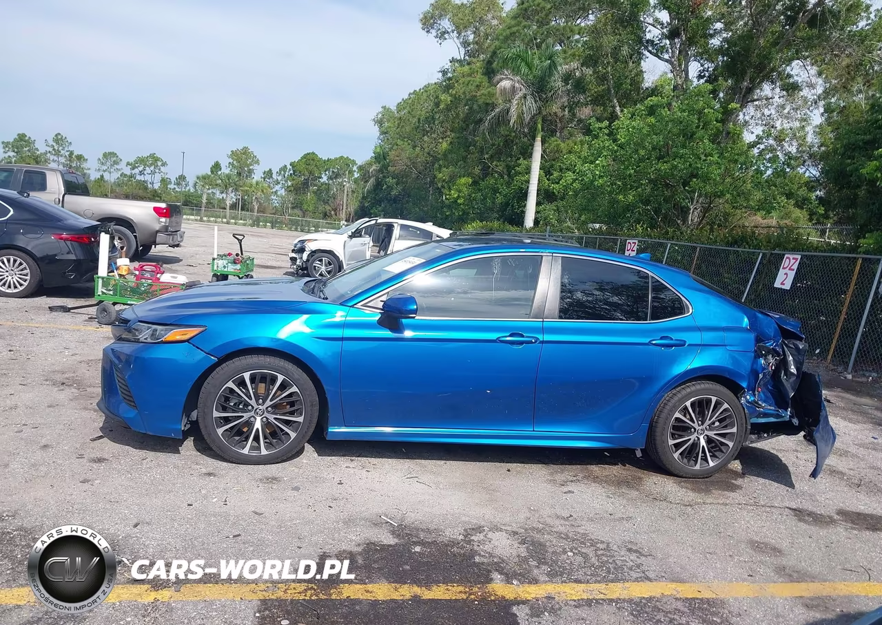 2020 Toyota Camry Se VIN:4T1G11AK2LU394675 - 13