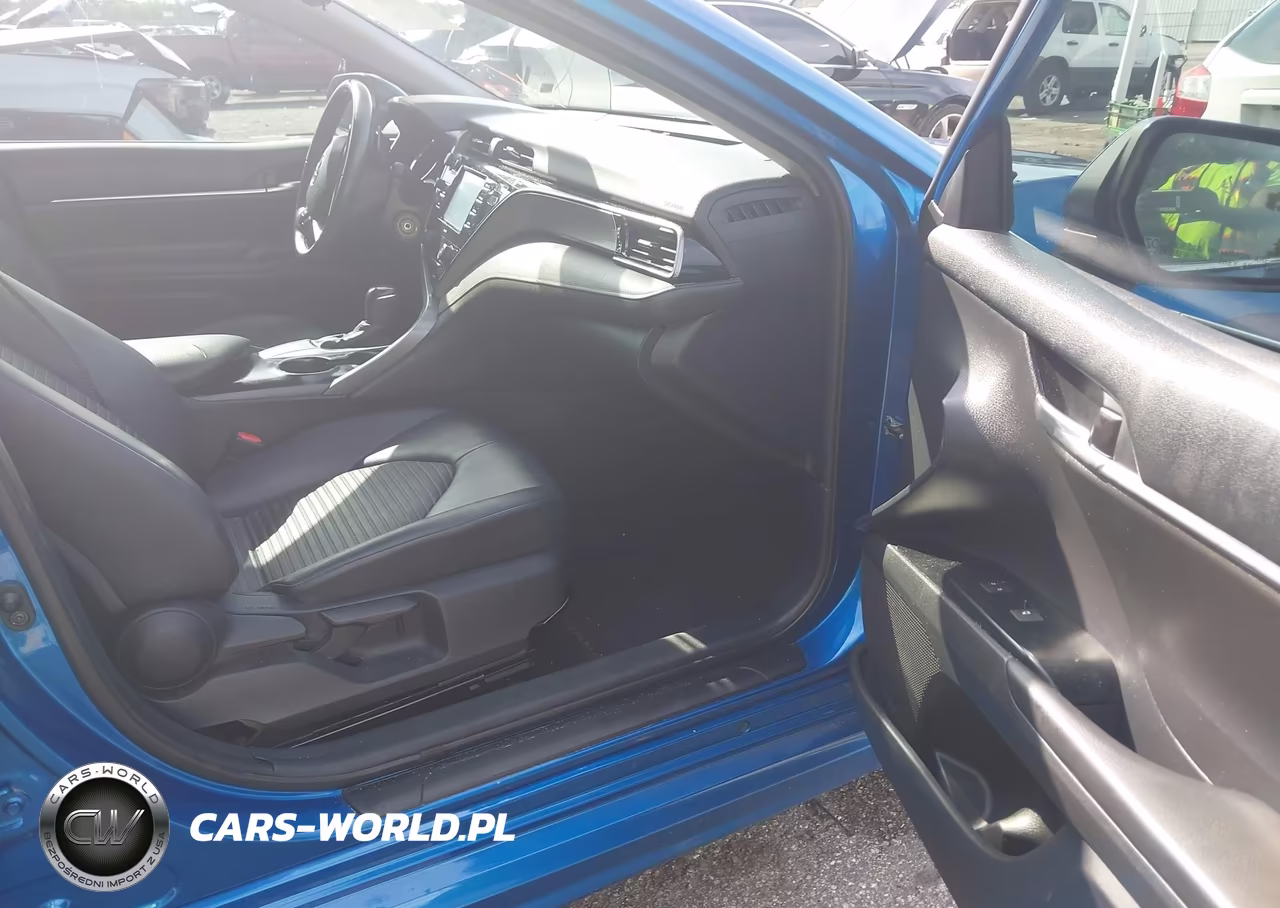 2020 Toyota Camry Se VIN:4T1G11AK2LU394675 - 5