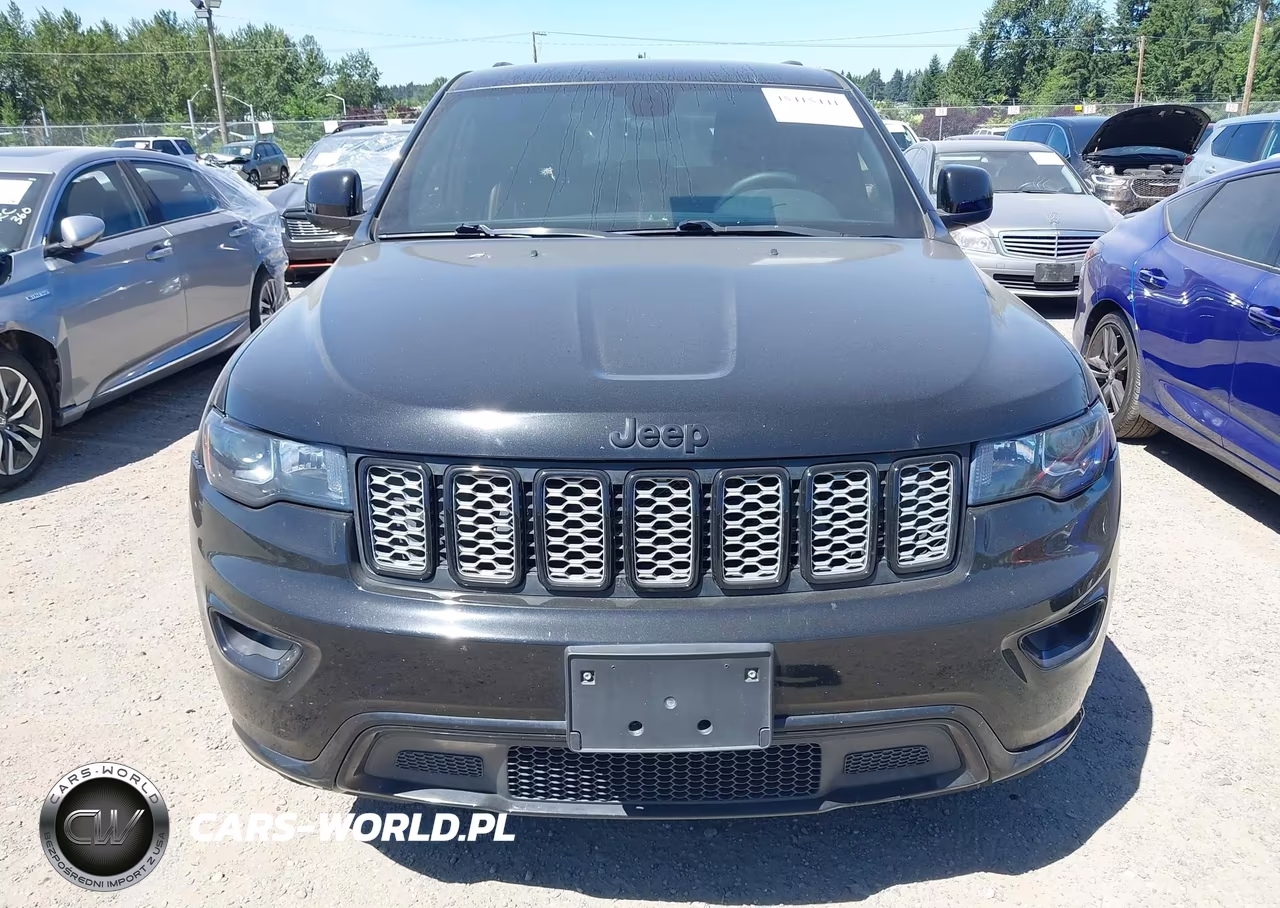 2017 Jeep Grand Cherokee Altitude 4X4 VIN:1C4RJFAG4HC818179 - 12