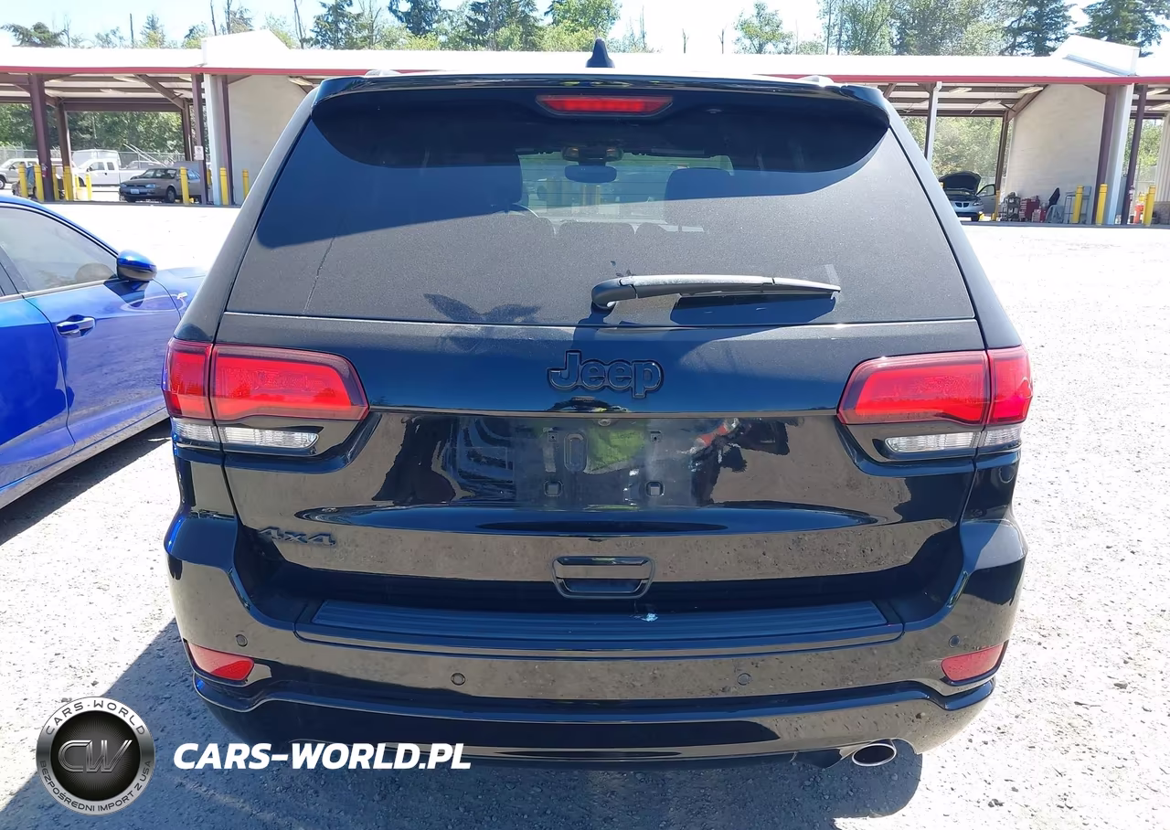 2017 Jeep Grand Cherokee Altitude 4X4 VIN:1C4RJFAG4HC818179 - 16