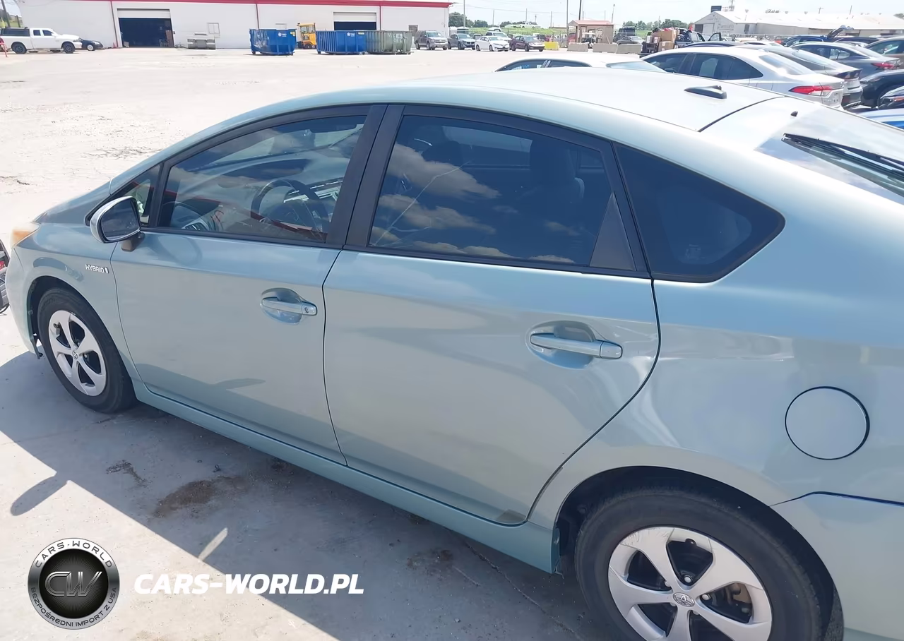 2012 Toyota Prius Three VIN:JTDKN3DU5C1531721 - 14