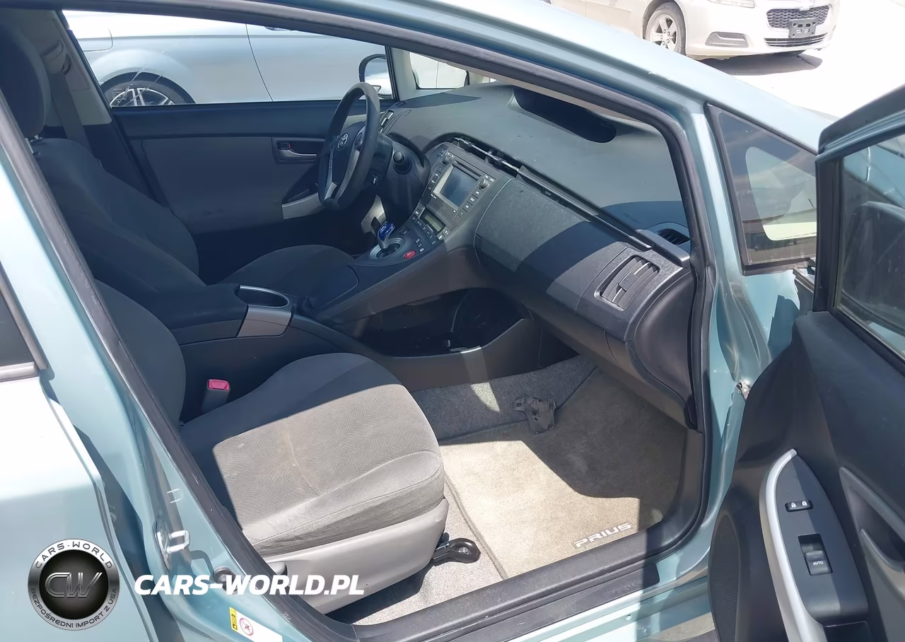 2012 Toyota Prius Three VIN:JTDKN3DU5C1531721 - 5