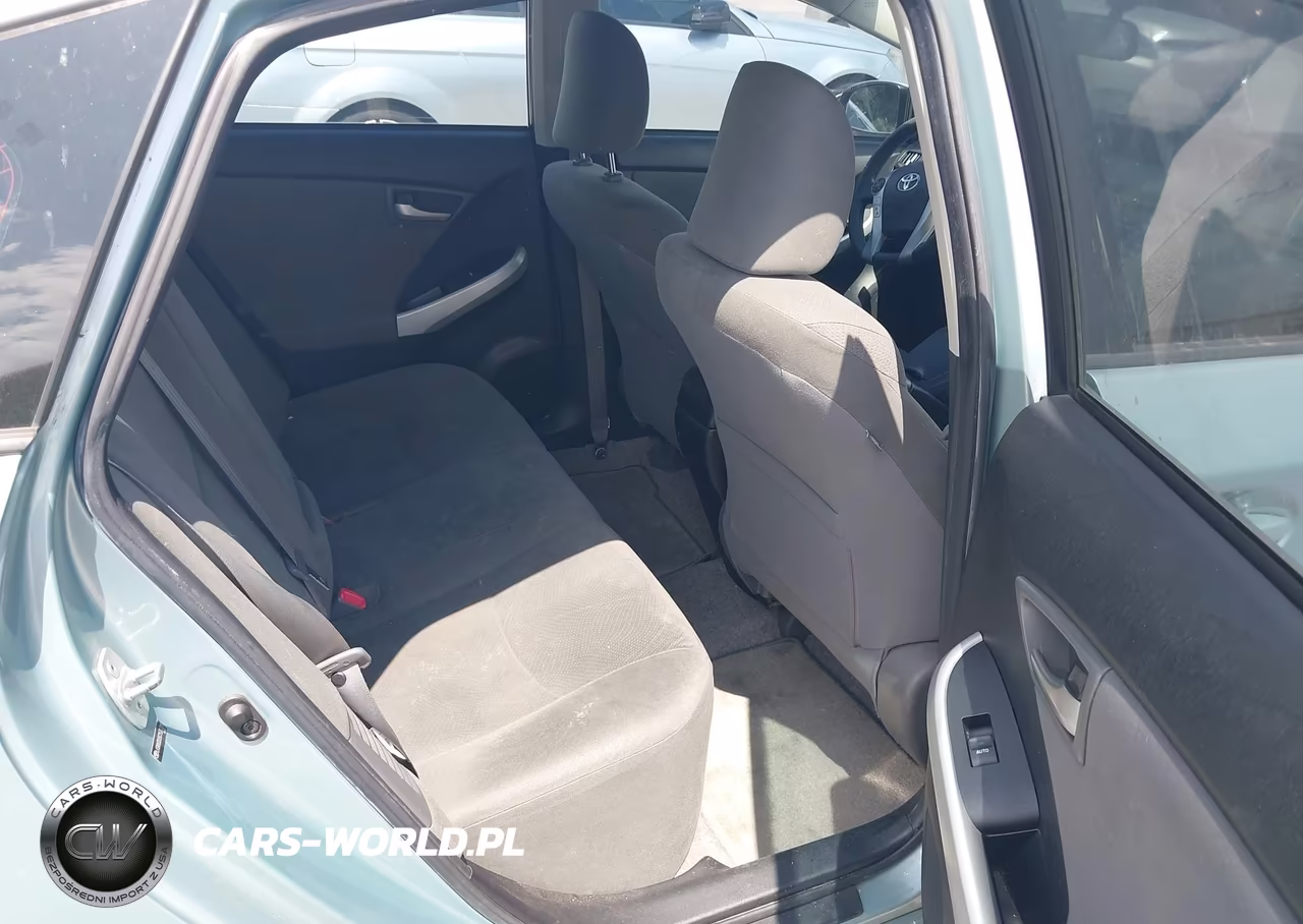 2012 Toyota Prius Three VIN:JTDKN3DU5C1531721 - 8