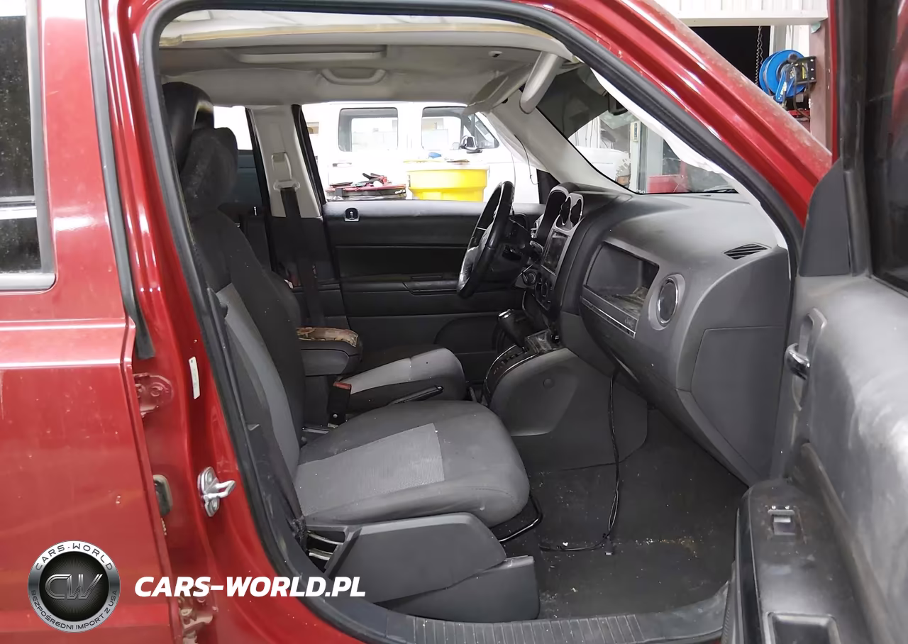 2009 Jeep Patriot Sport VIN:1J8FF28B19D118213 - 5