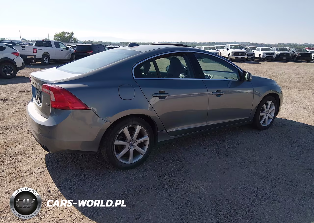 2016 Volvo S60 T5 Drive-E Premier VIN:YV126MFK8G2413283 - 4