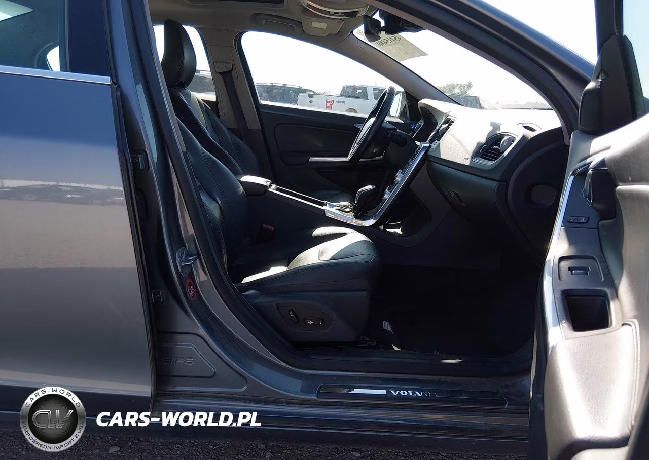 2016 Volvo S60 T5 Drive-E Premier VIN:YV126MFK8G2413283 - 5