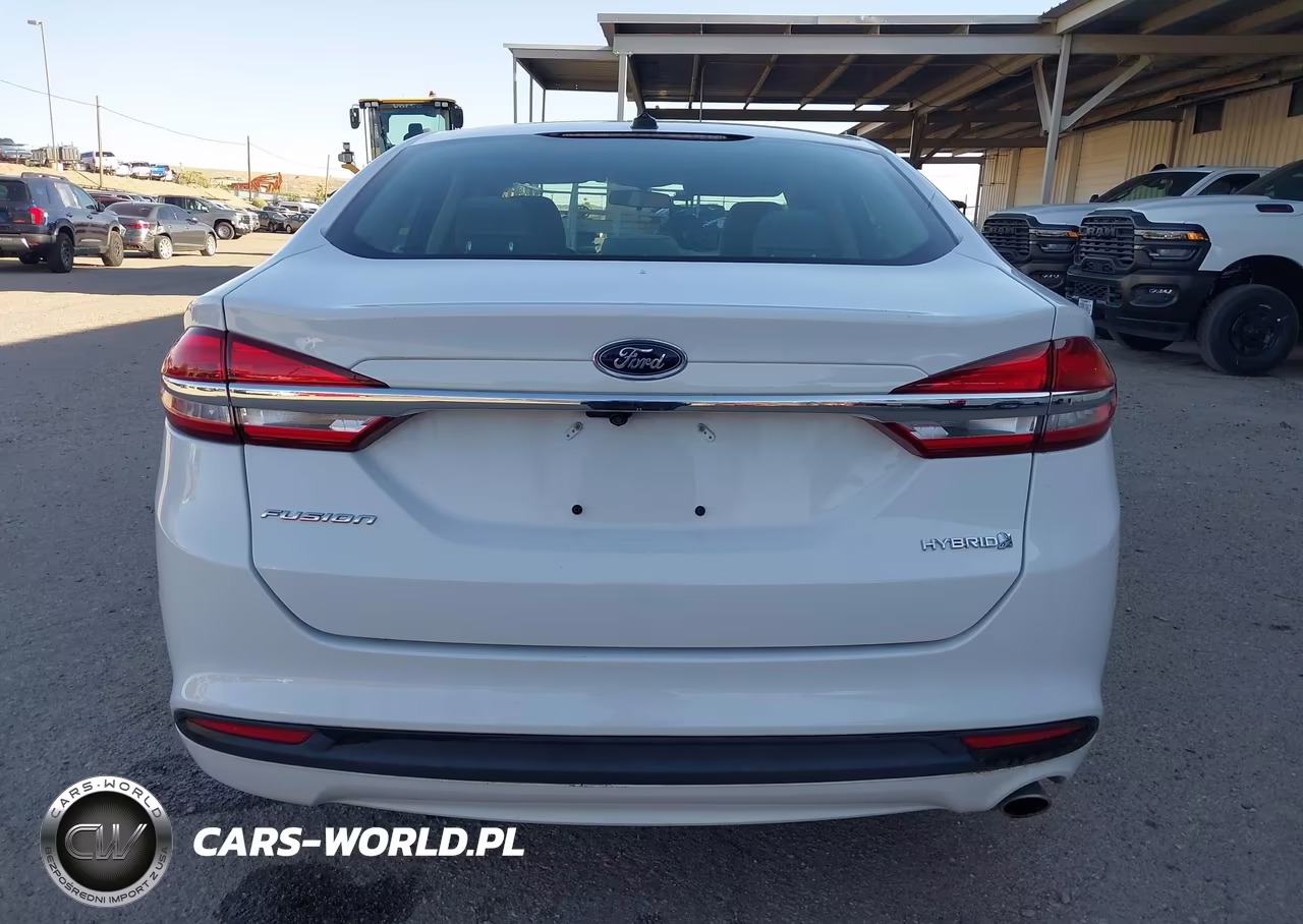 2018 Ford Fusion Hybrid S VIN:3FA6P0UU7JR243475 - 17