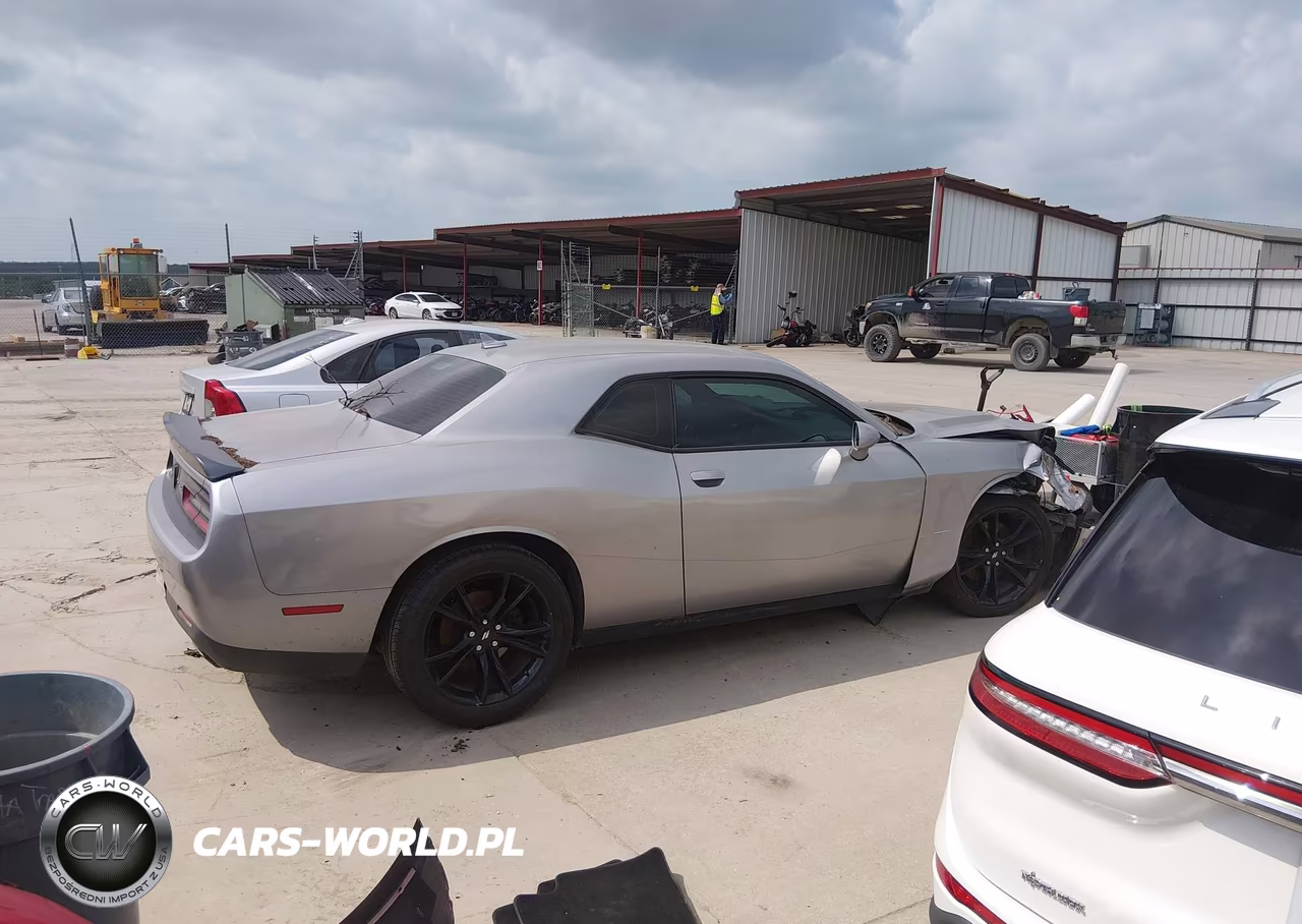 2018 Dodge Challenger Sxt Plus VIN:2C3CDZAG2JH142188 - 12