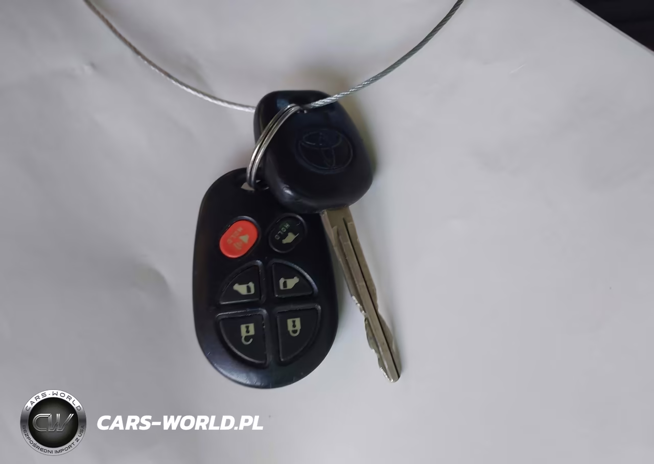 2010 Toyota Sienna Limited VIN:5TDYK4CC2AS313558 - 11