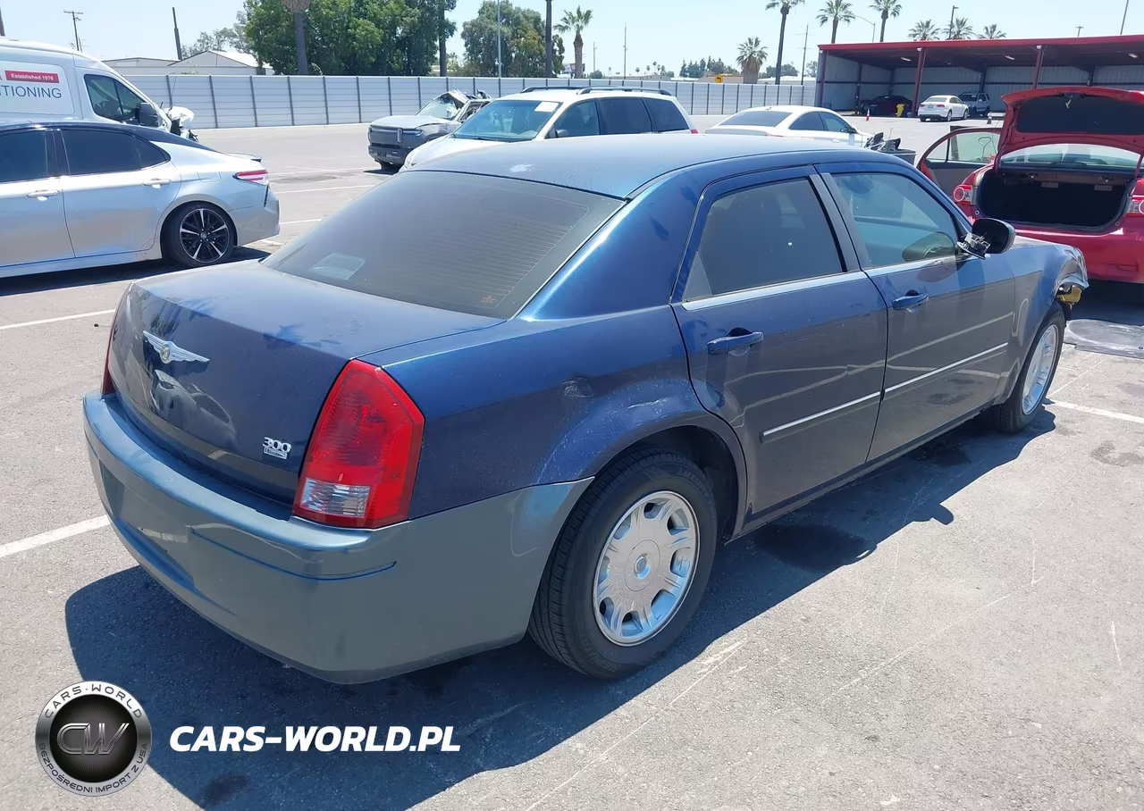 2006 Chrysler 300 Touring VIN:2C3KA53GX6H206883 - 4