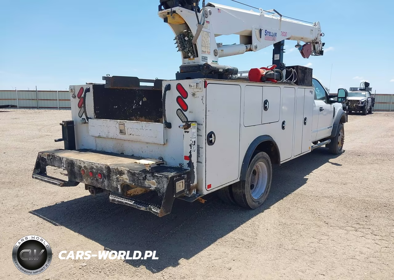 2017 Ford F-550 Chassis Lariat-Xl-Xlt VIN:1FD0X5HT1HEC90475 - 4