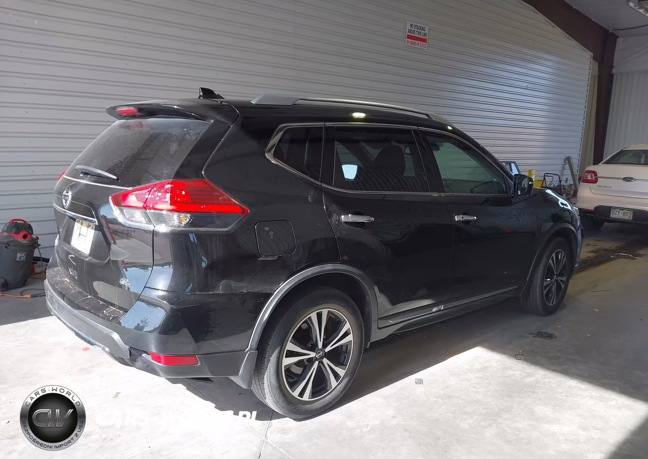 2017 Nissan Rogue Sl VIN:JN8AT2MT0HW142311 - 4