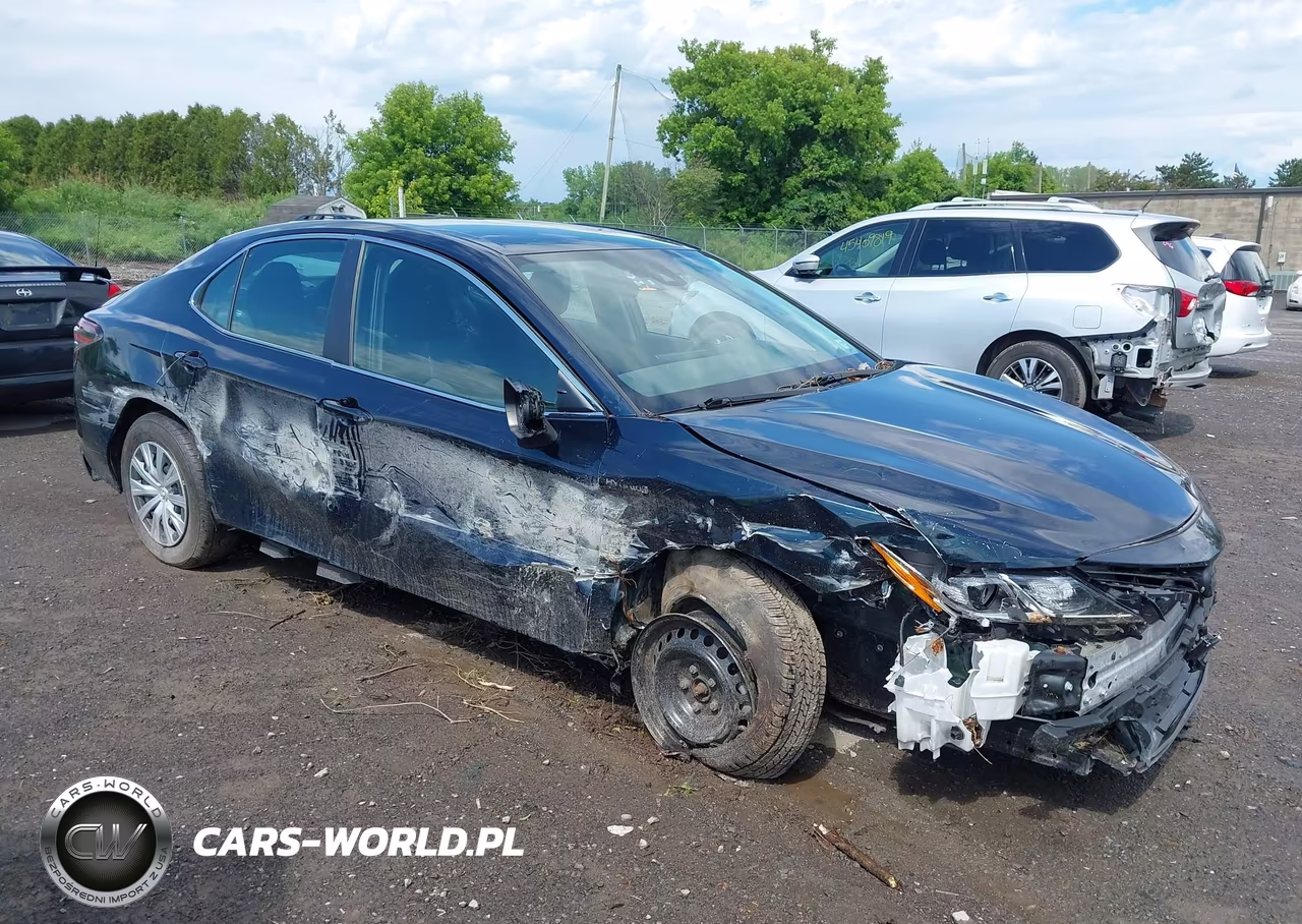 2021 Toyota Camry Le Hybrid – zdjęcie 1 z 21