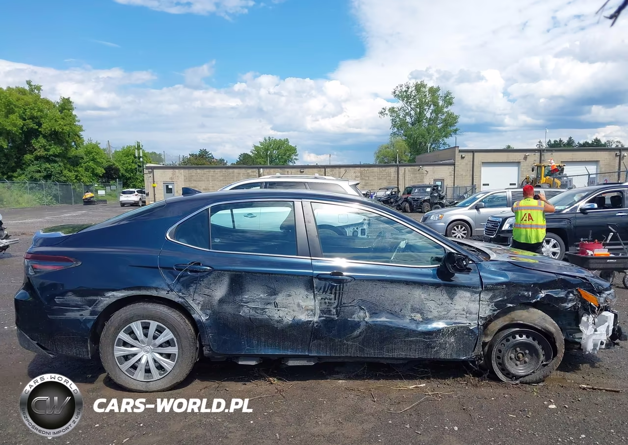 2021 Toyota Camry Le Hybrid VIN:4T1C31AK8MU023207 - 13