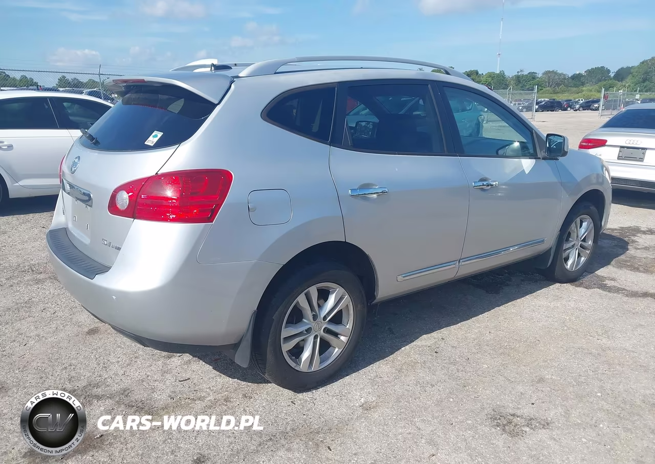 2013 Nissan Rogue Sv VIN:JN8AS5MV8DW621334 - 4