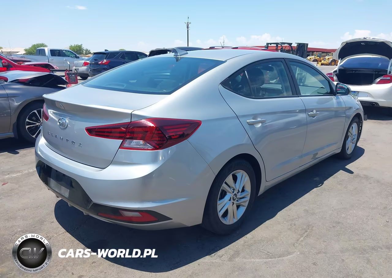 2020 Hyundai Elantra Sel VIN:5NPD84LF3LH573256 - 4