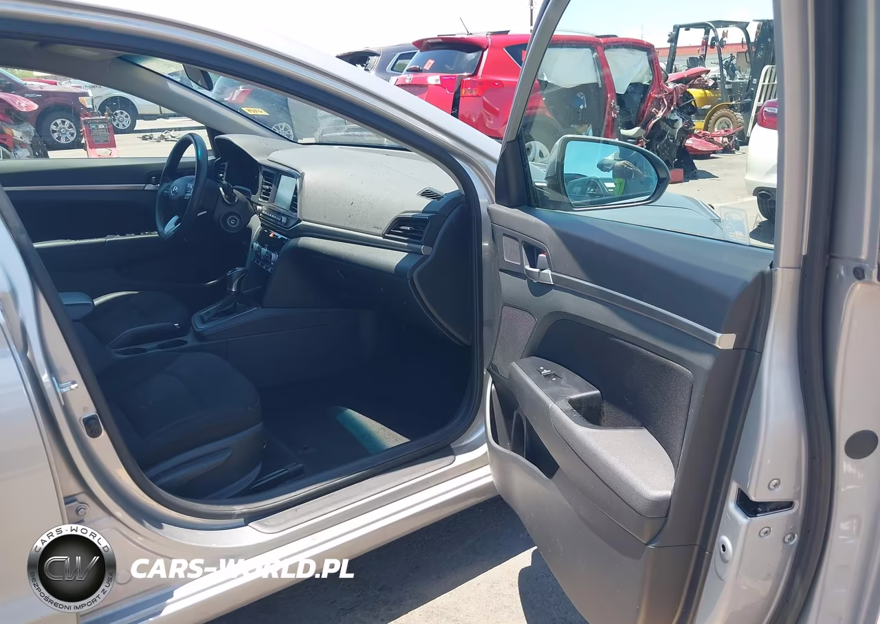 2020 Hyundai Elantra Sel VIN:5NPD84LF3LH573256 - 5