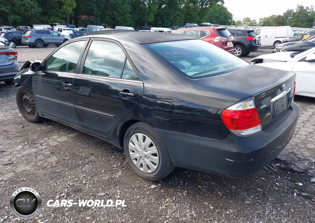 2005 Toyota Camry Xle VIN:4T1BE32K95U431037 - 3