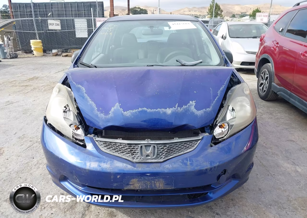 2010 Honda Fit VIN:JHMGE8G25AS016396 - 12