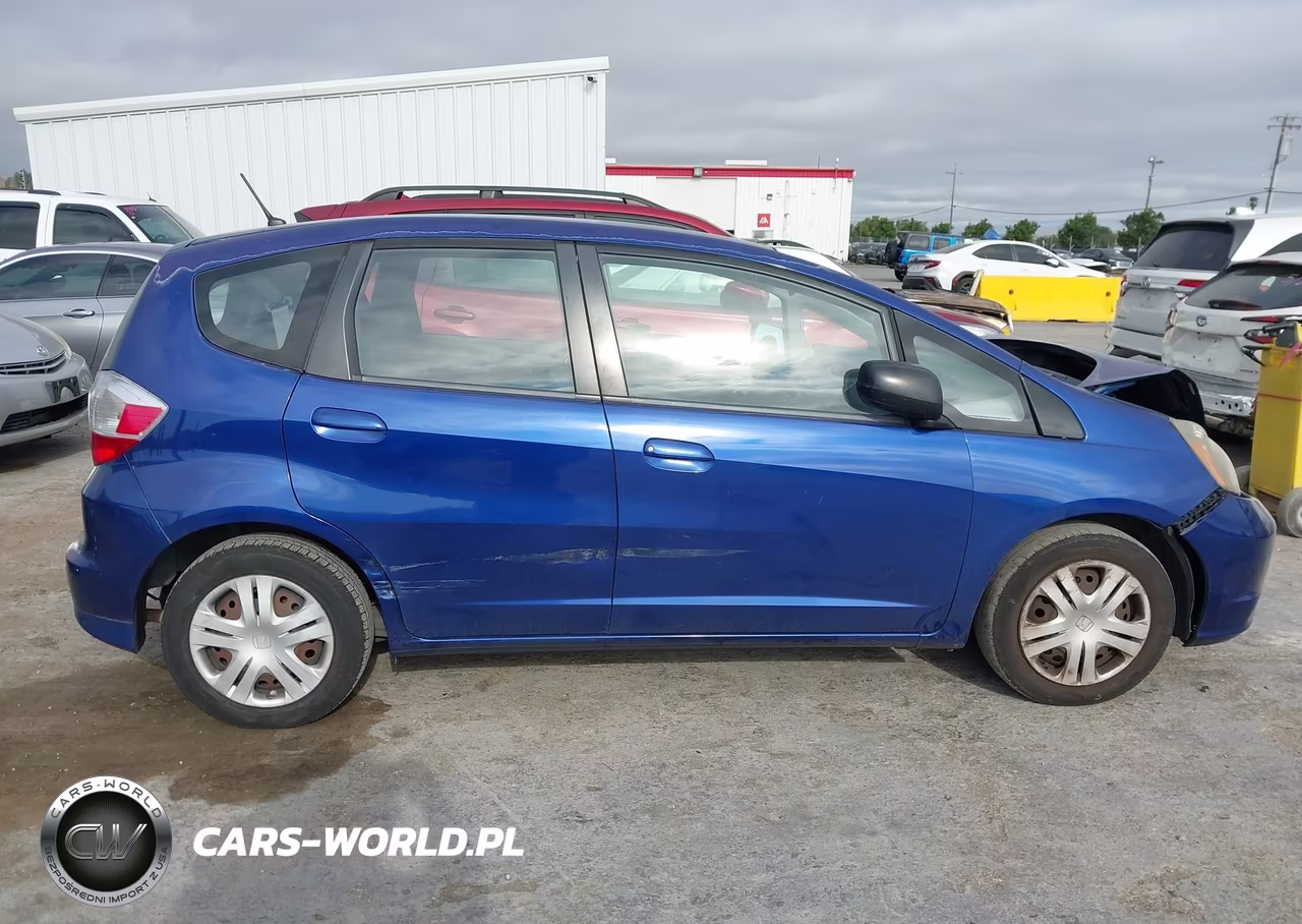 2010 Honda Fit VIN:JHMGE8G25AS016396 - 13