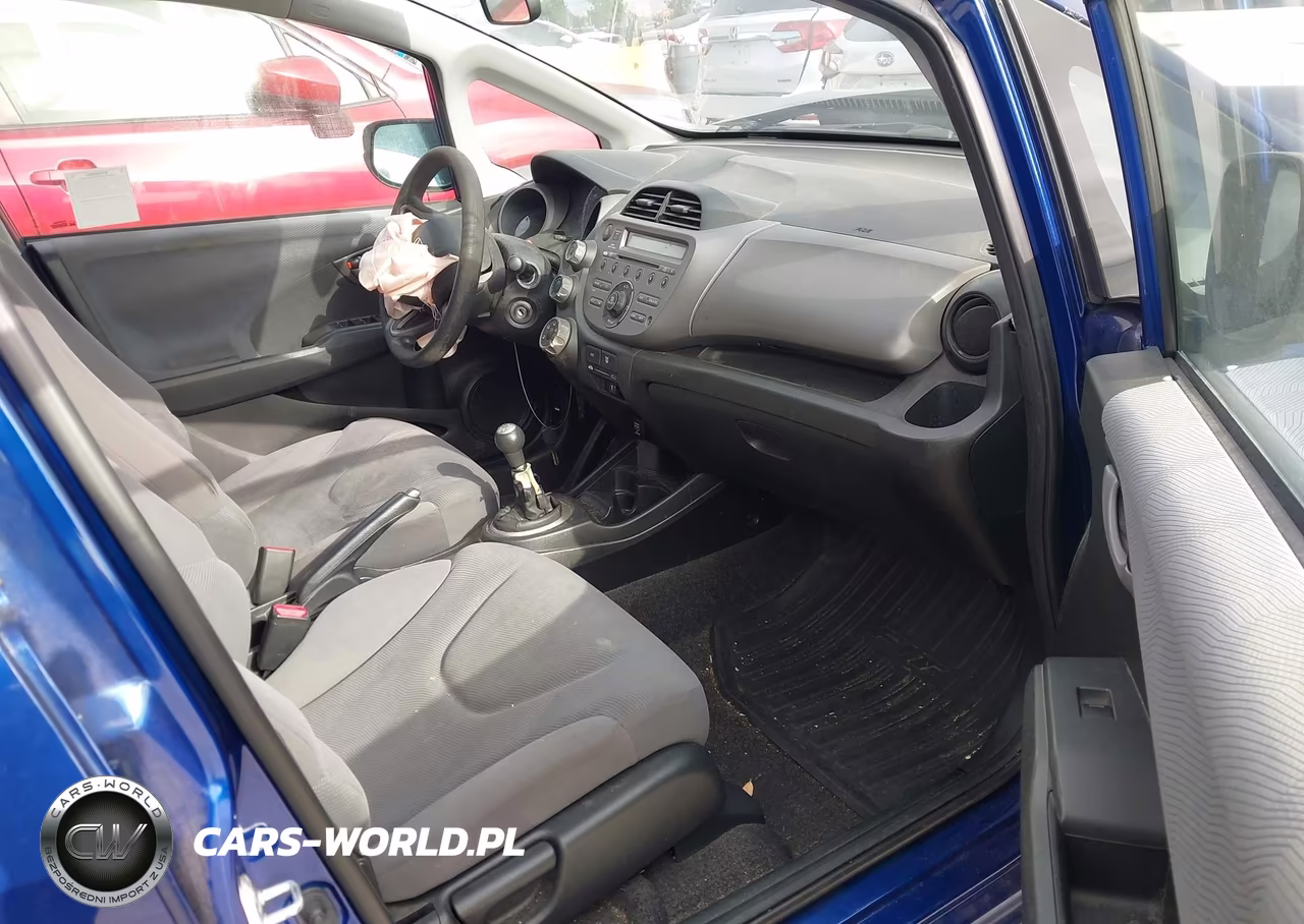 2010 Honda Fit VIN:JHMGE8G25AS016396 - 5