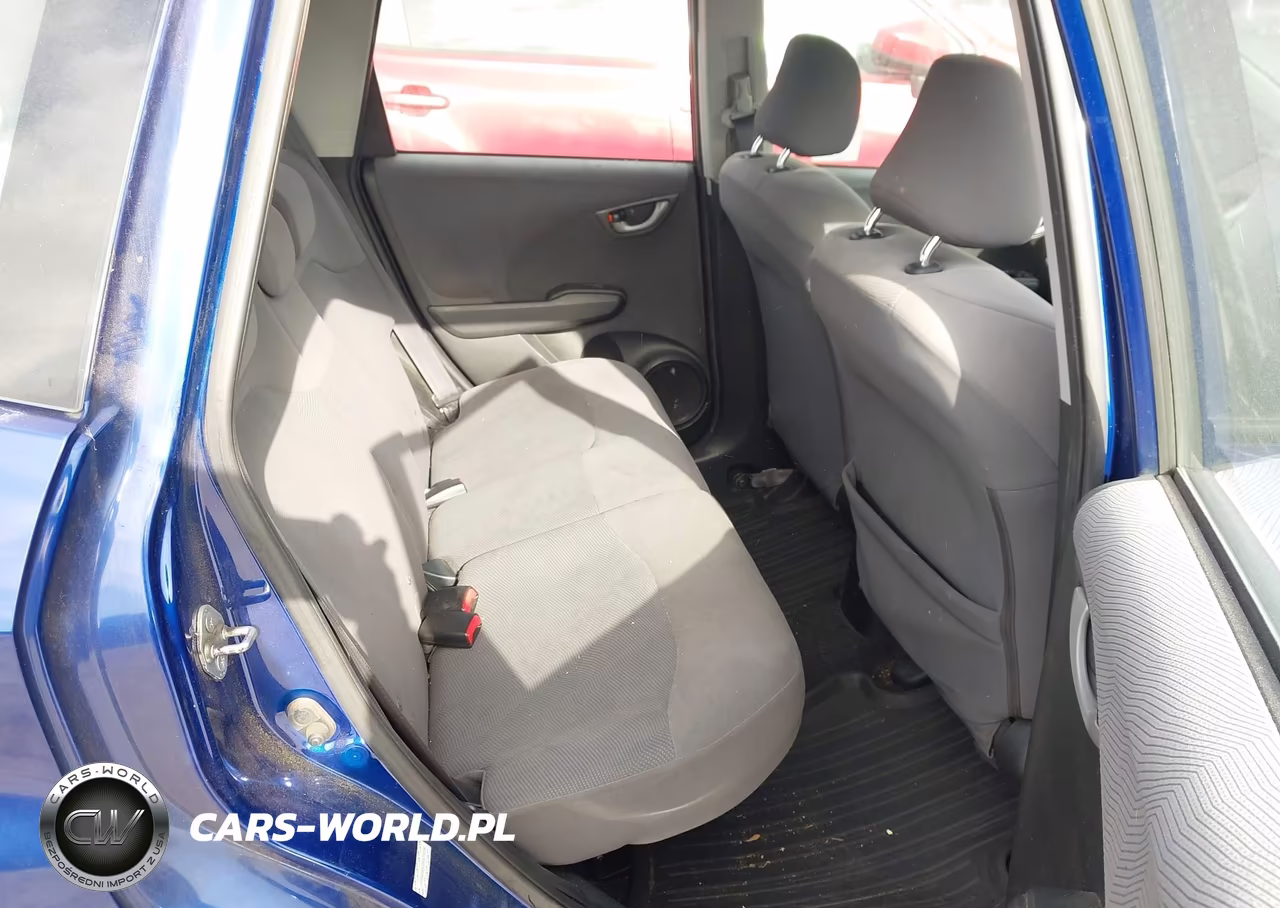 2010 Honda Fit VIN:JHMGE8G25AS016396 - 8