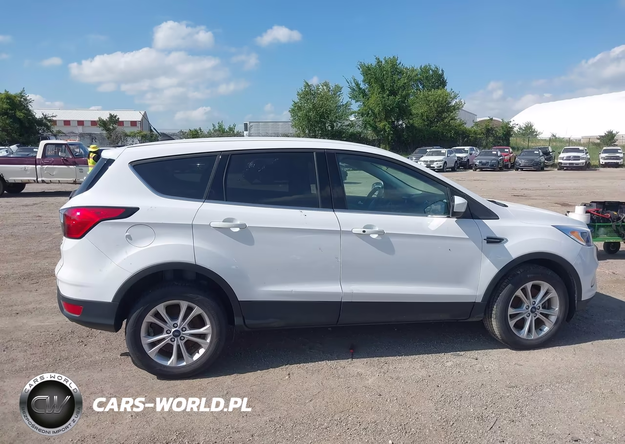 2019 Ford Escape Se VIN:1FMCU9GDXKUB31152 - 14