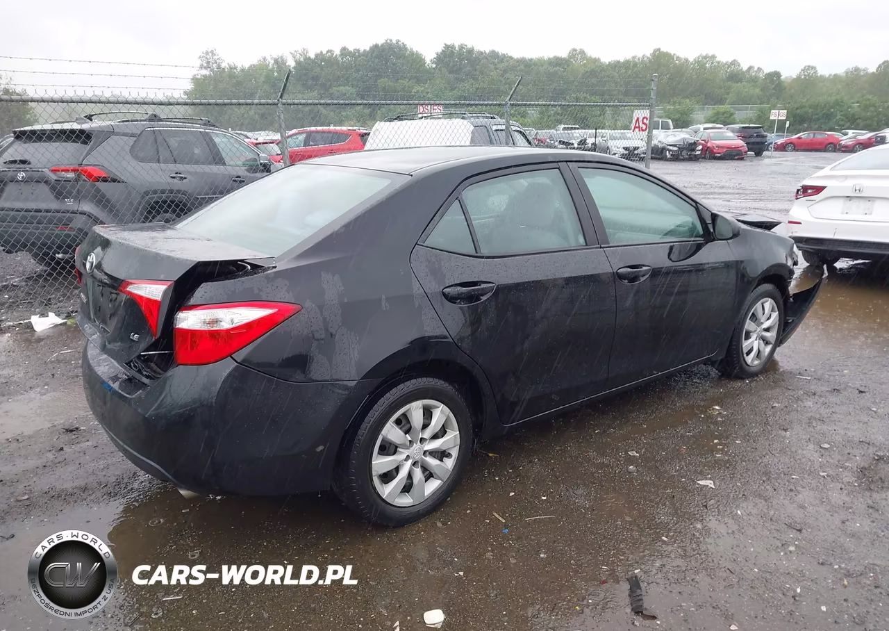2015 Toyota Corolla Le VIN:2T1BURHE2FC320596 - 4