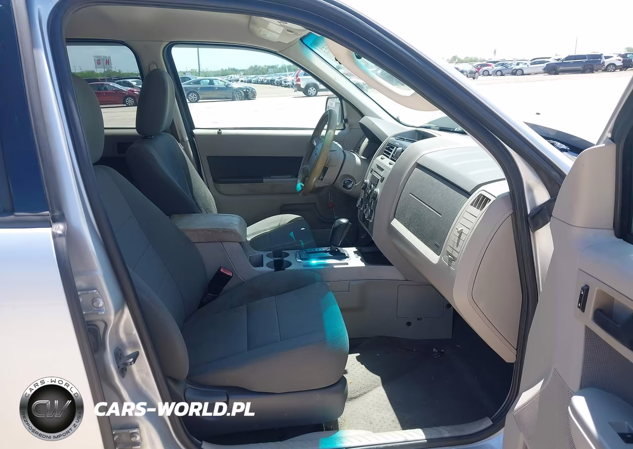 2010 Ford Escape Xlt VIN:1FMCU0D78AKB10255 - 5