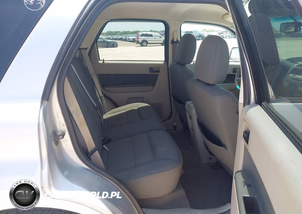 2010 Ford Escape Xlt VIN:1FMCU0D78AKB10255 - 8