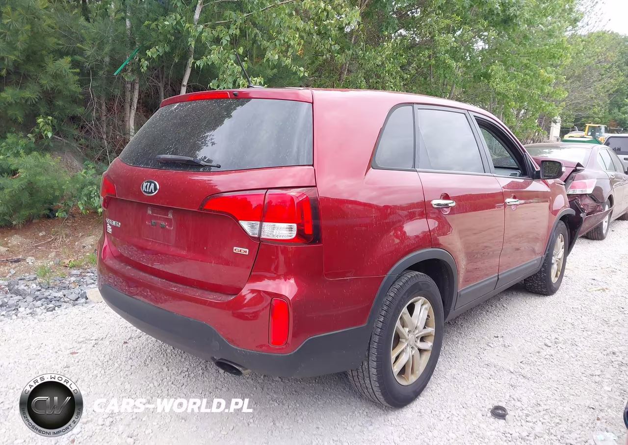 2015 Kia Sorento Lx VIN:5XYKT3A6XFG661414 - 4