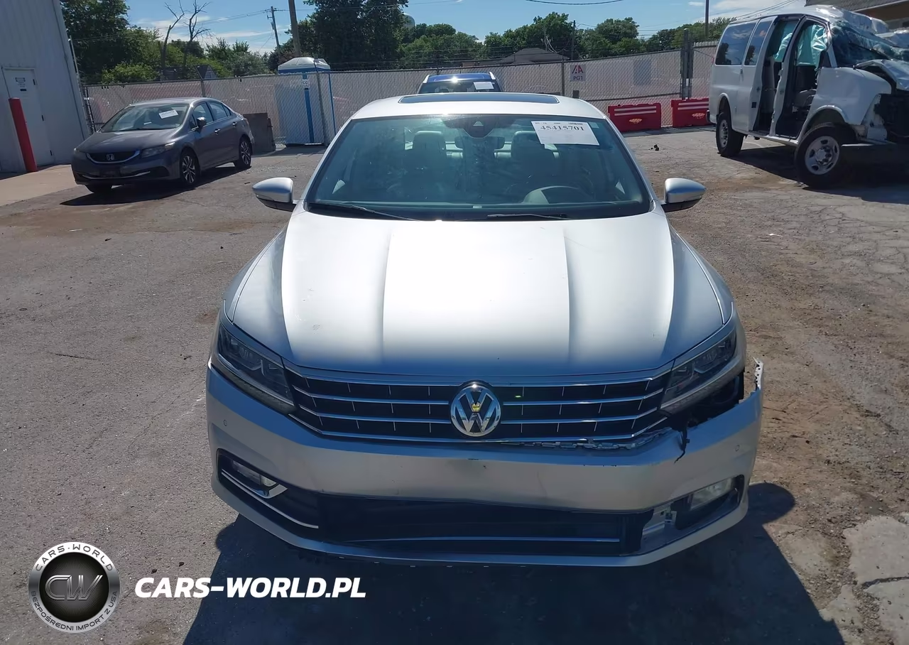 2017 Volkswagen Passat 1.8T Sel Premium VIN:1VWCT7A37HC045613 - 13