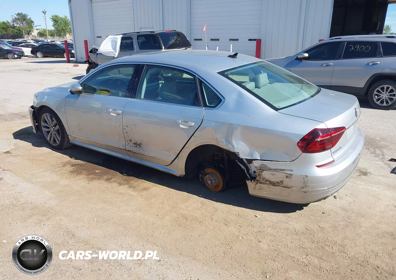 2017 Volkswagen Passat 1.8T Sel Premium VIN:1VWCT7A37HC045613 - 3