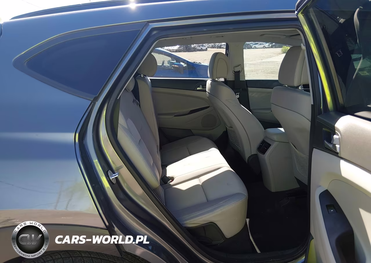 2018 Hyundai Tucson Value VIN:KM8J33A29JU752072 - 8