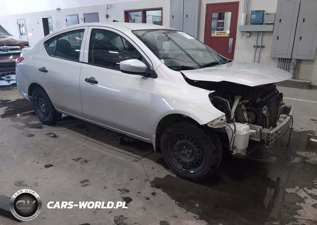 2016 Nissan Versa 1.6 S – zdjęcie 1 z 17