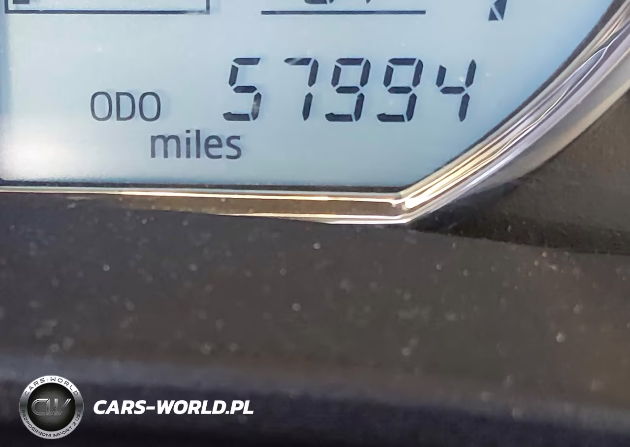 2016 Toyota Corolla Le VIN:2T1BURHE4GC641556 - 16
