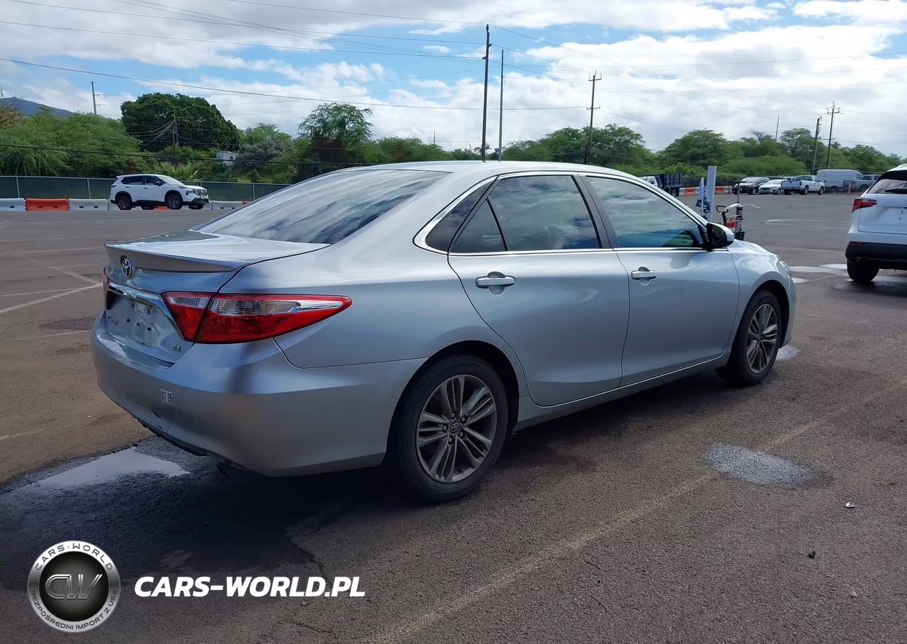 2015 Toyota Camry Se VIN:4T1BF1FK4FU076680 - 4