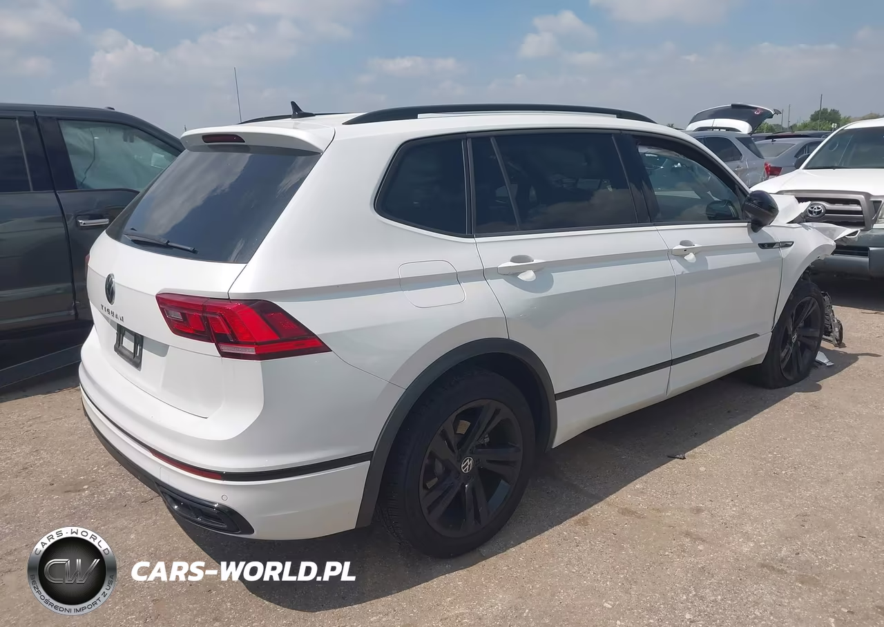 2023 Volkswagen Tiguan 2.0T Se R-Line Black VIN:3VVCB7AX4PM139150 - 4
