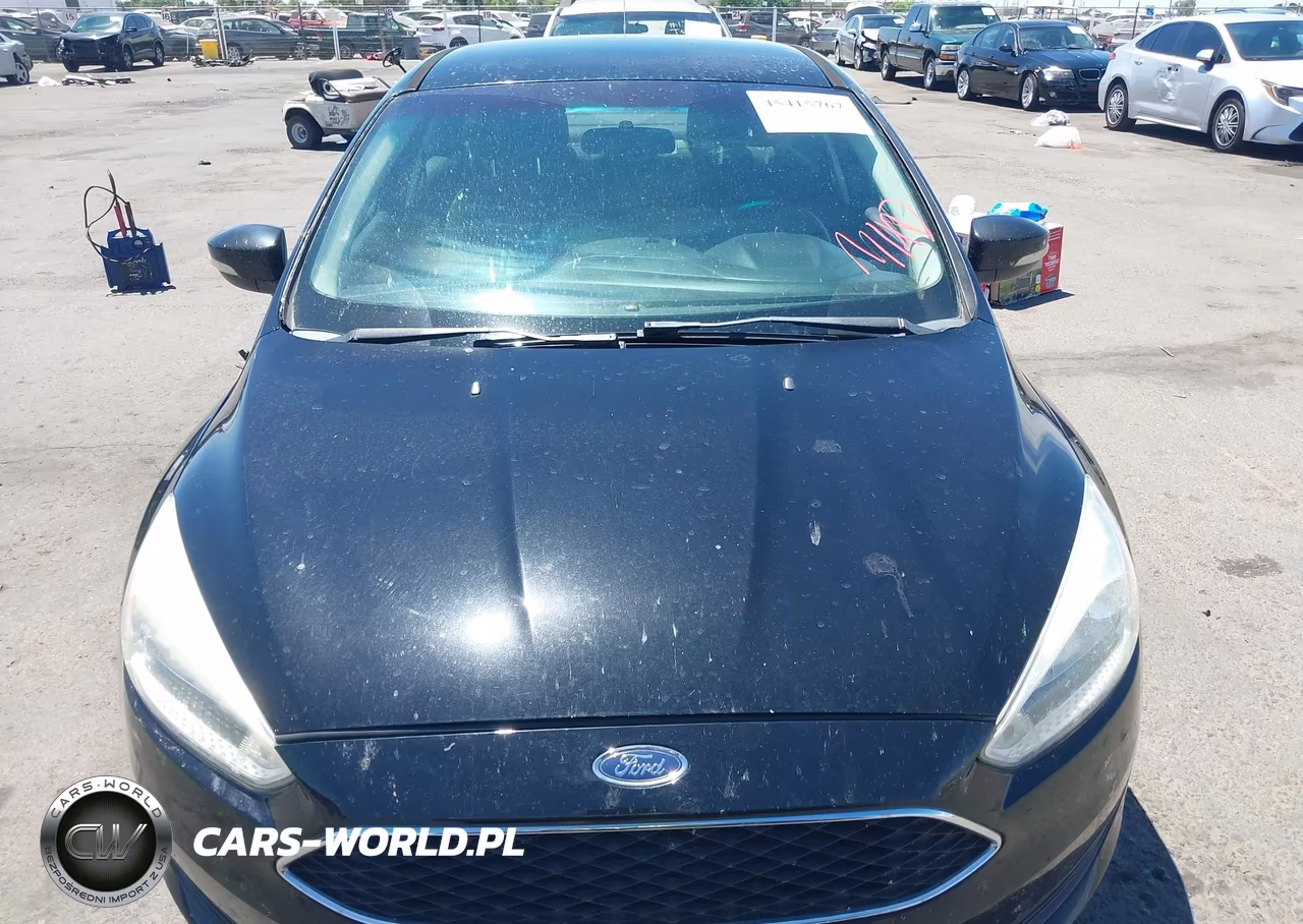 2017 Ford Focus Se VIN:1FADP3FE1HL237565 - 6