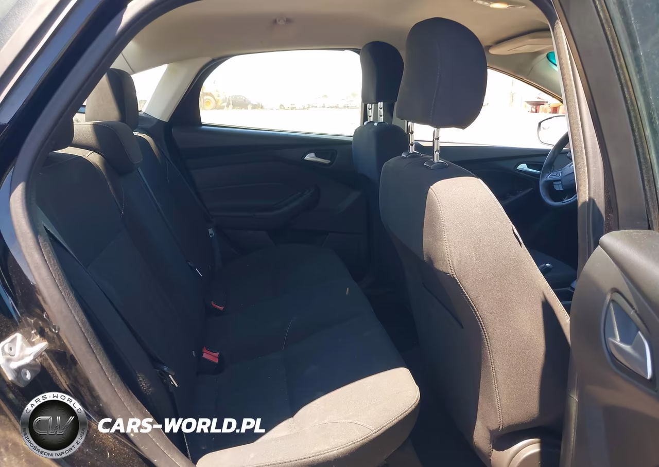 2017 Ford Focus Se VIN:1FADP3FE1HL237565 - 8