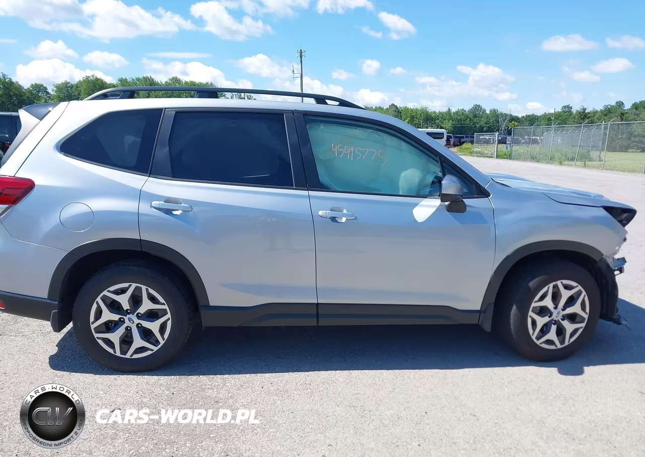 2024 Subaru Forester Premium VIN:JF2SKADC0RH481025 - 12