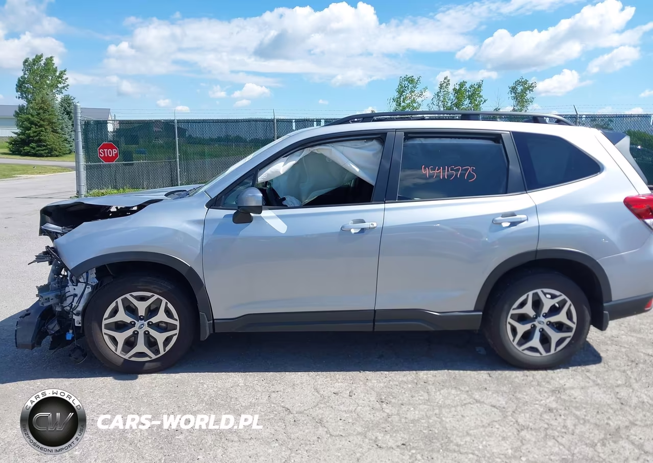 2024 Subaru Forester Premium VIN:JF2SKADC0RH481025 - 13