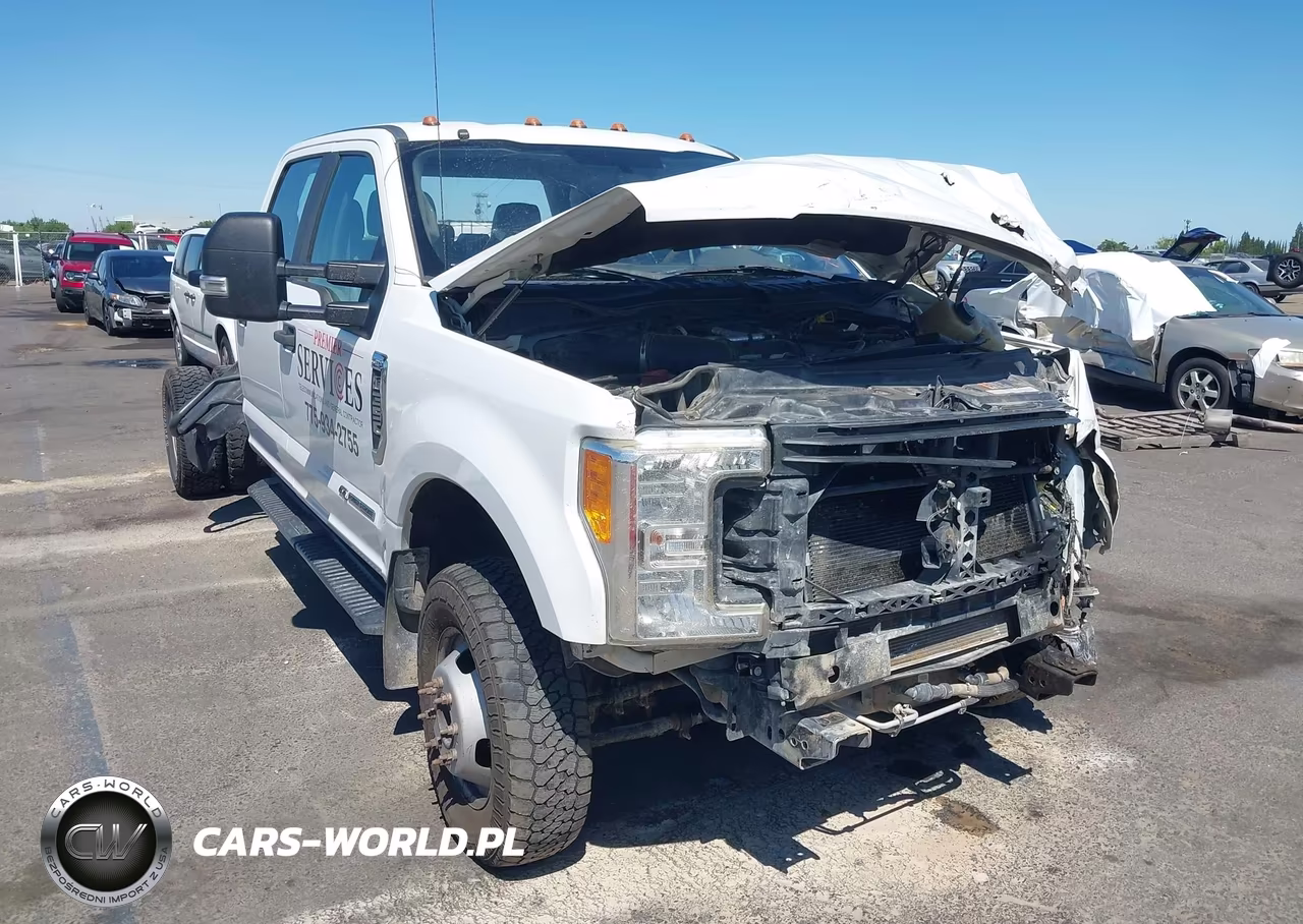 2017 Ford F-350 Chassis Lariat-Xl-Xlt VIN:1FD8W3HT2HED46689 - 1