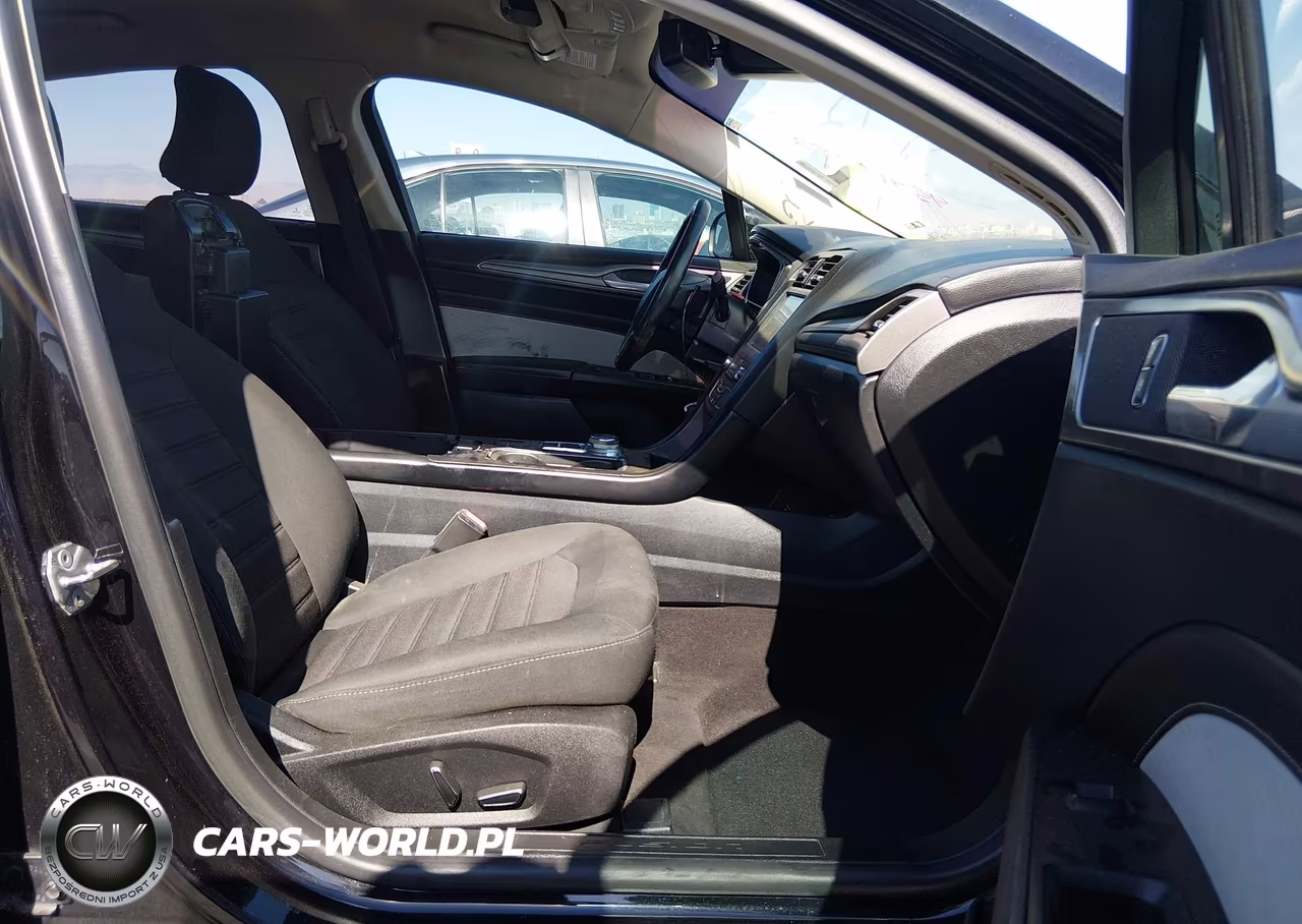 2019 Ford Fusion Se VIN:3FA6P0HD2KR252077 - 5