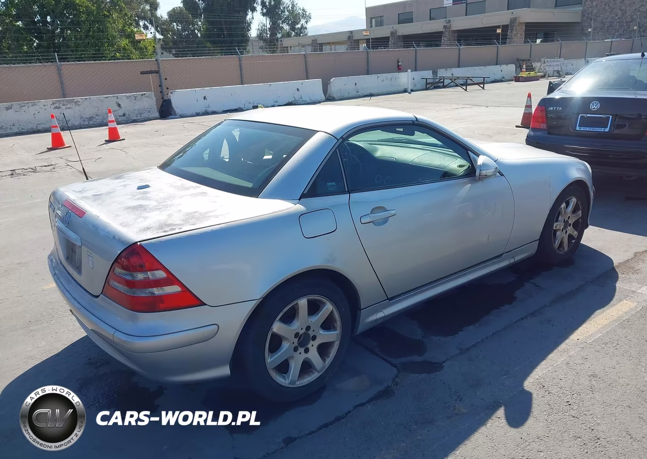 2001 Mercedes-Benz Slk 320 VIN:WDBKK65FX1F204479 - 4