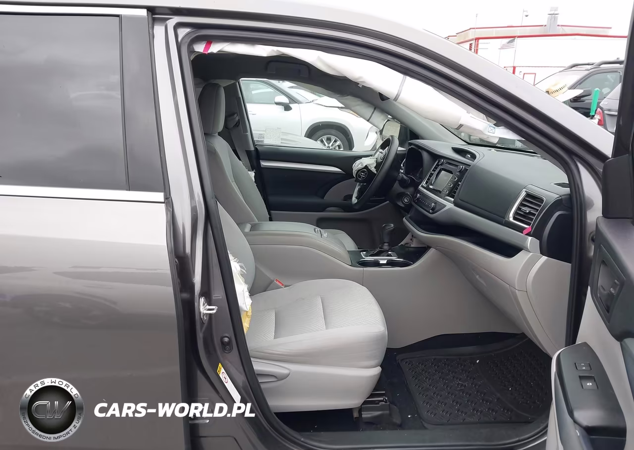 2019 Toyota Highlander Le VIN:5TDZARFH6KS056594 - 5