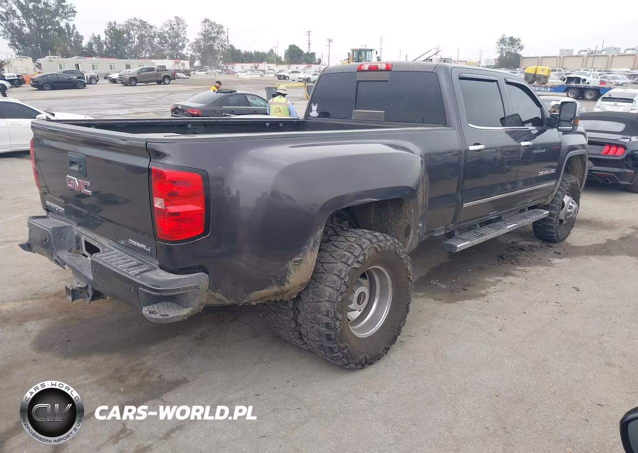 2015 GMC Sierra 3500Hd Denali VIN:1GT424E86FF564159 - 4